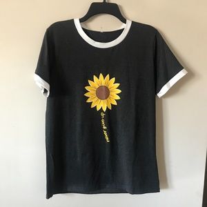 Graphic T-Shirt “Never Give Up”. Large